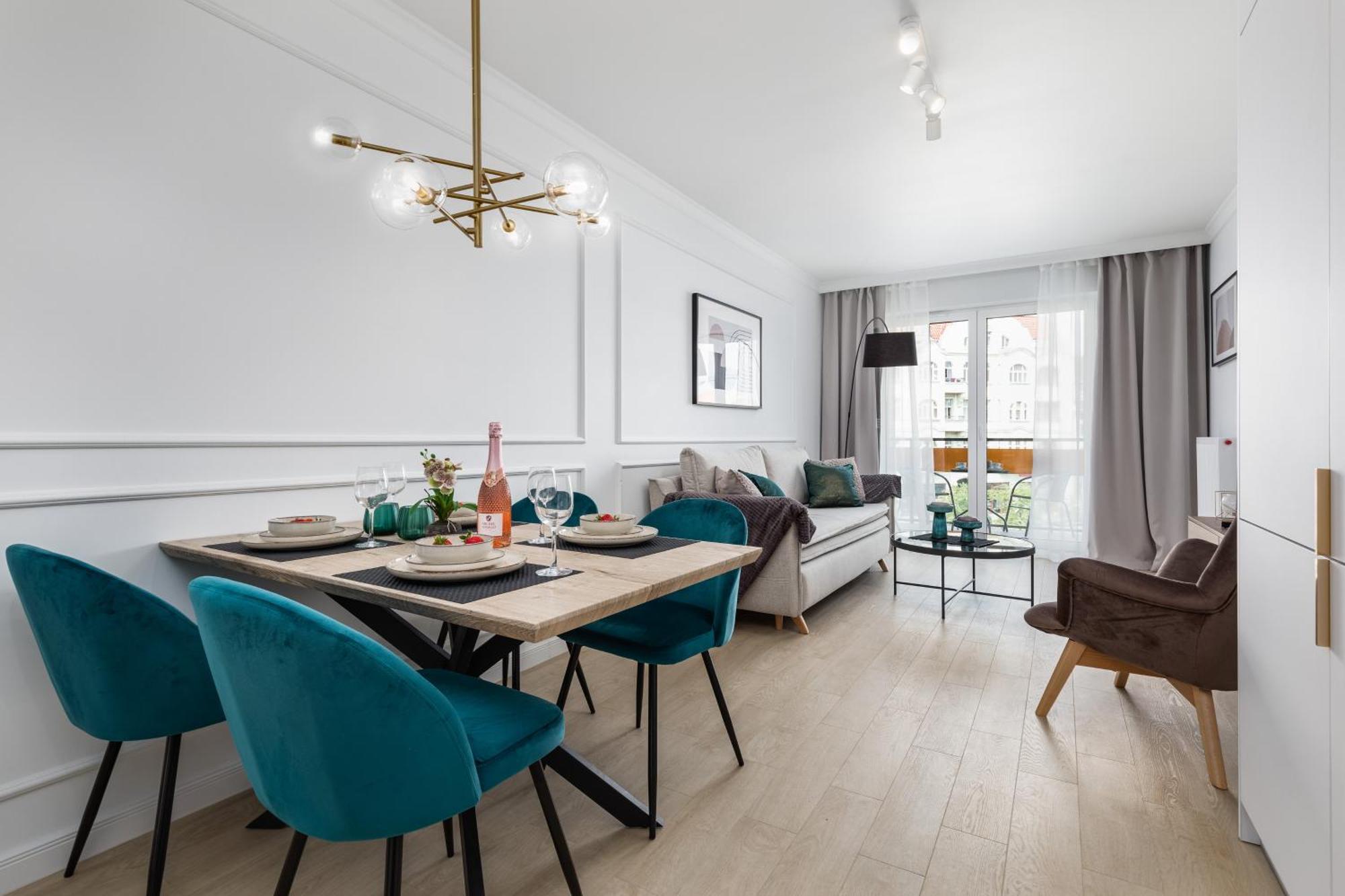 Plac Slowianski With Balcony Center By Renters Apartment