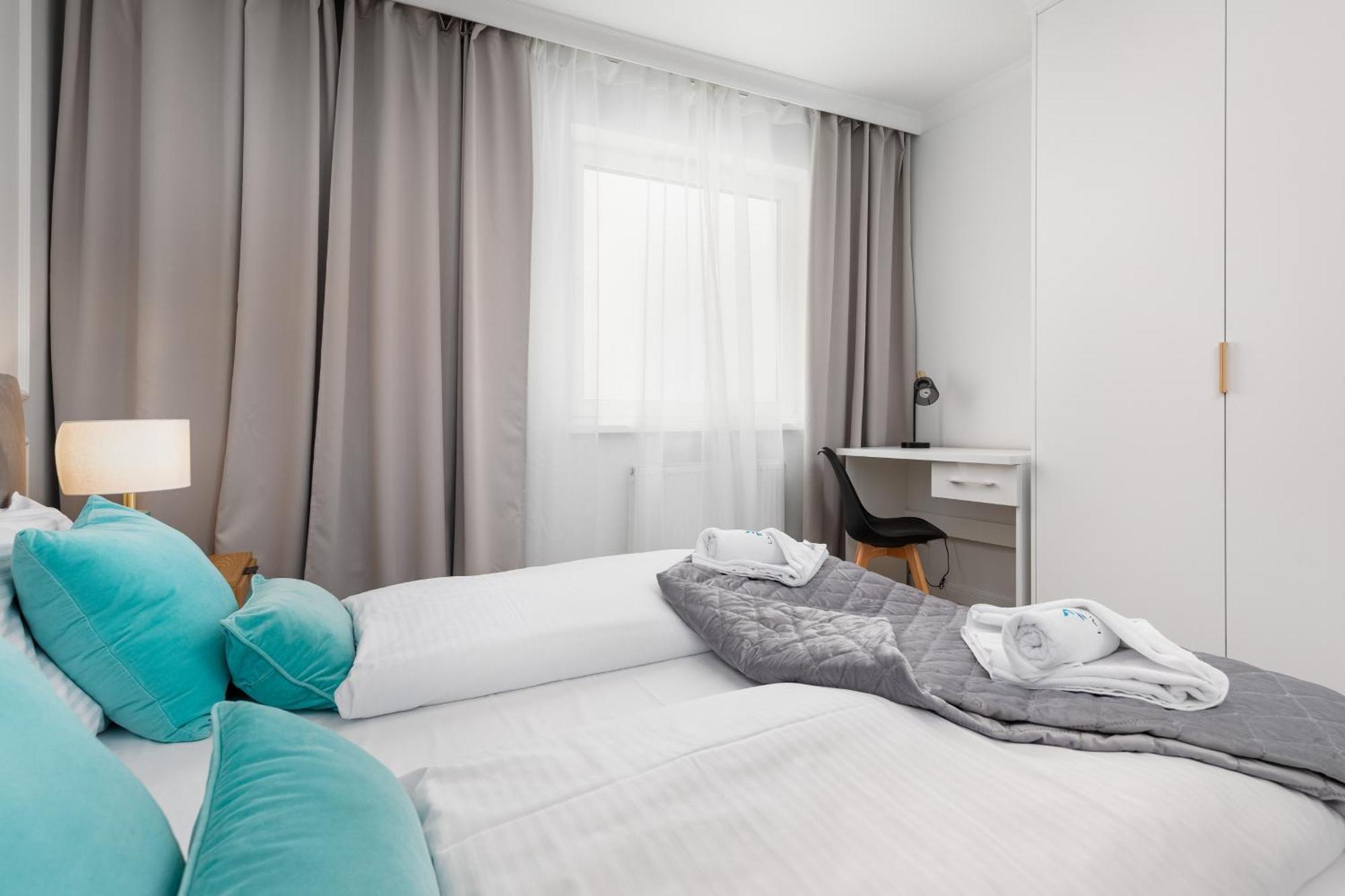 Plac Slowianski With Balcony Center By Renters Apartment *