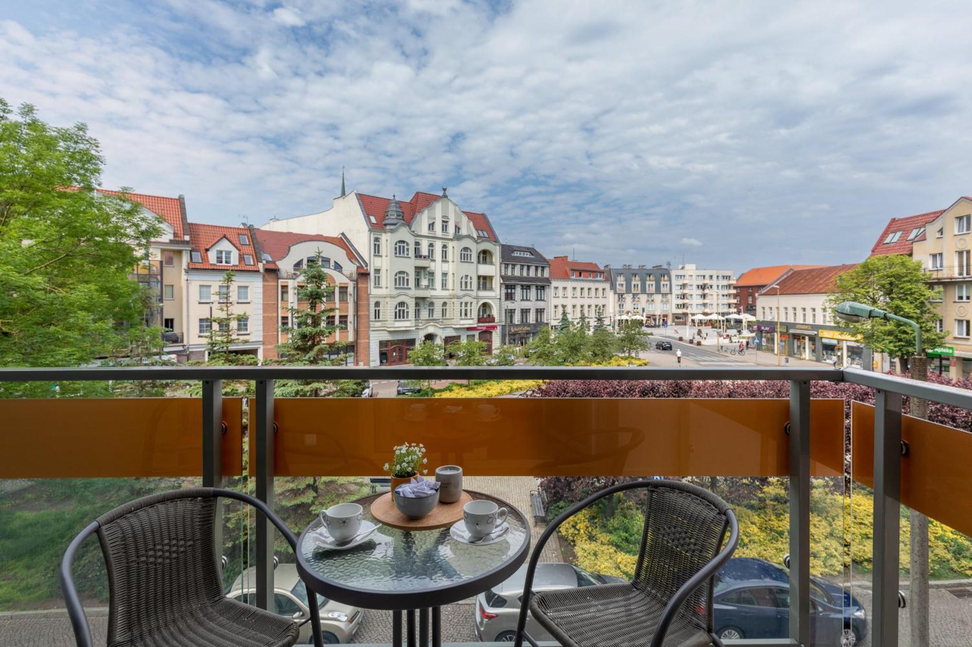 Plac Slowianski With Balcony Center By Renters Apartment Swinoujscie
