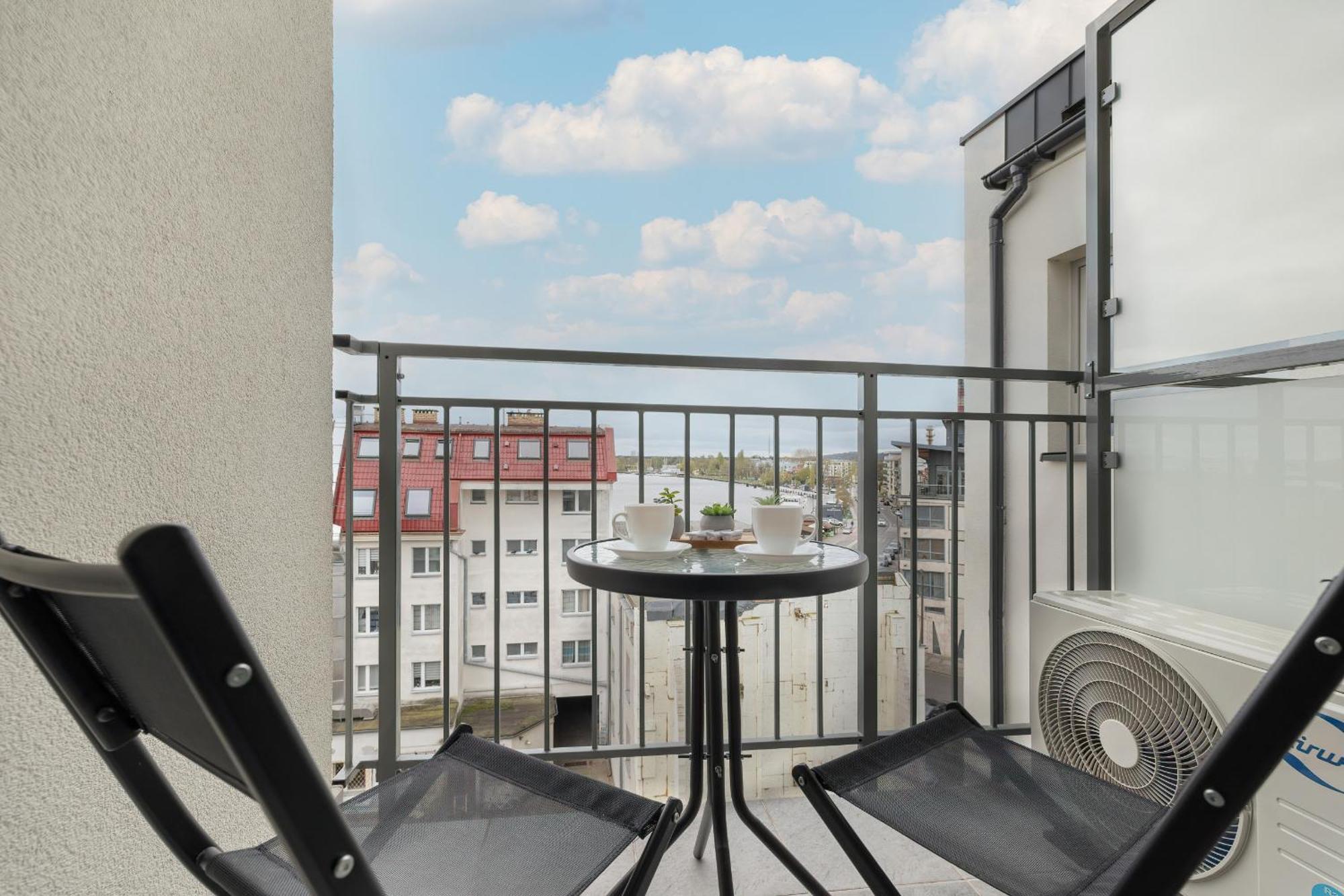 Plac Slowianski With Balcony Center By Renters Apartment Swinoujscie