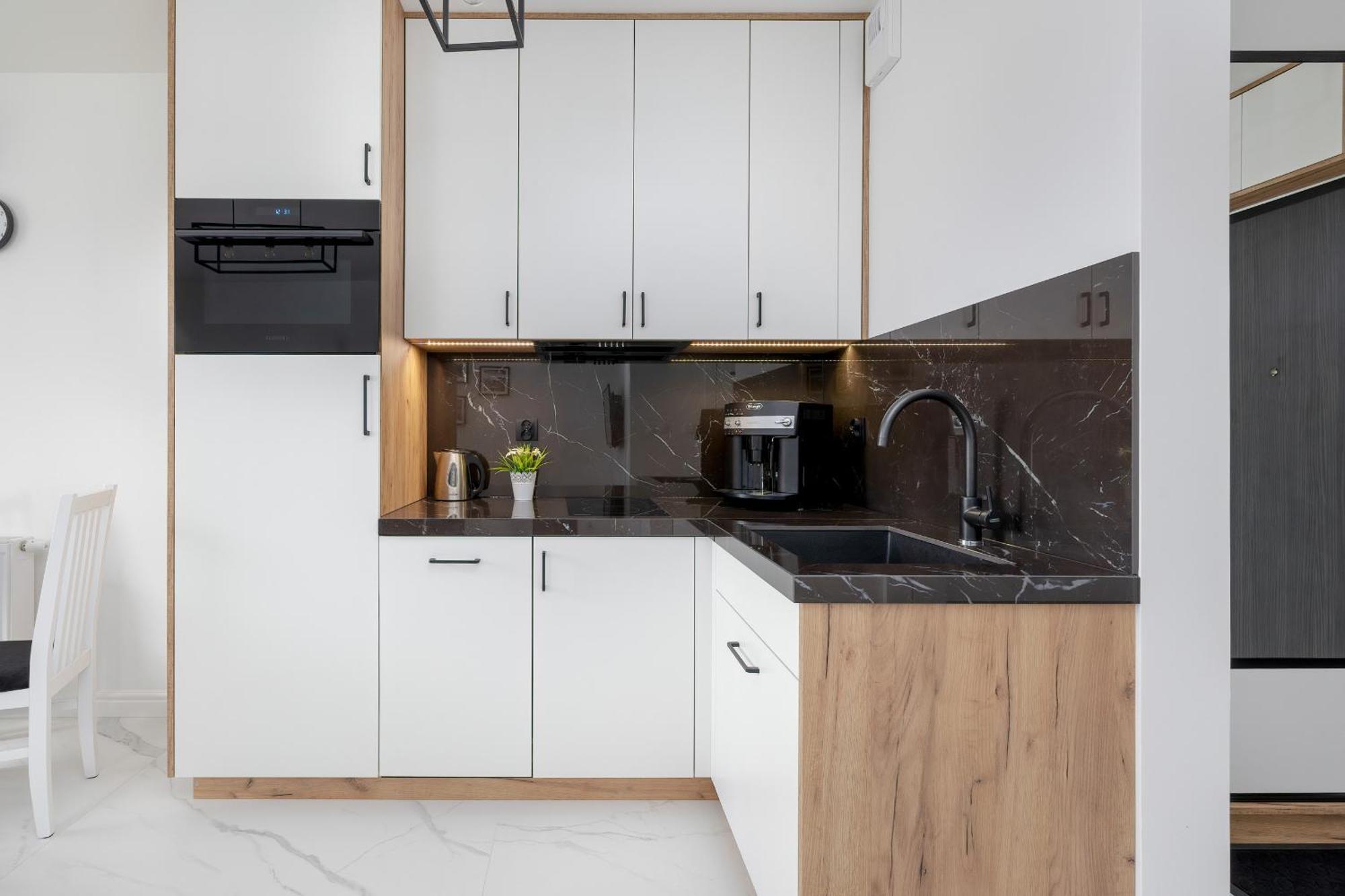 Plac Slowianski With Balcony Center By Renters Apartment Swinoujscie